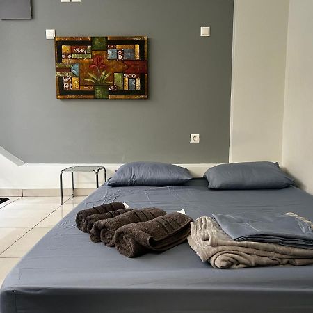 Budget Private Room In The Center Atena Exterior foto