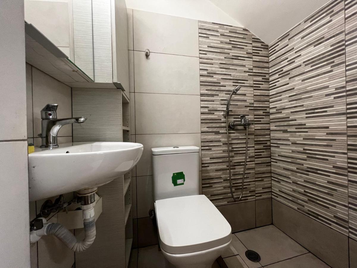 Budget Private Room In The Center Atena Exterior foto