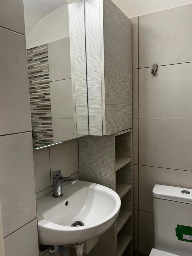 Budget Private Room In The Center Atena Exterior foto